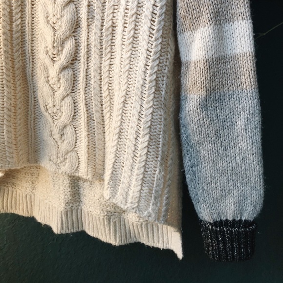 Victoria’s Secret wool knit sweater - Picture 4 of 7